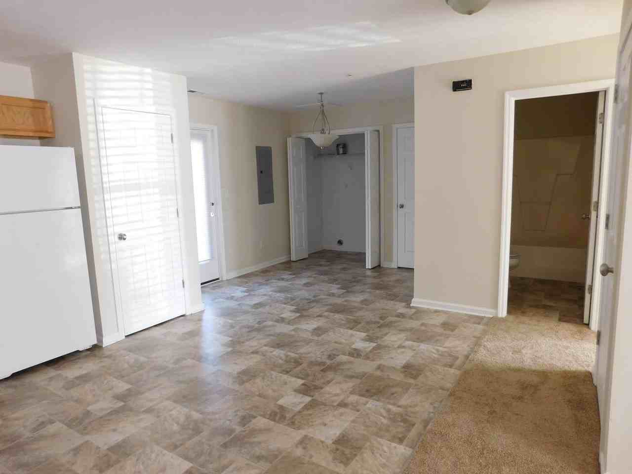 100 Stadiem Dr - Photo 4 of 19
