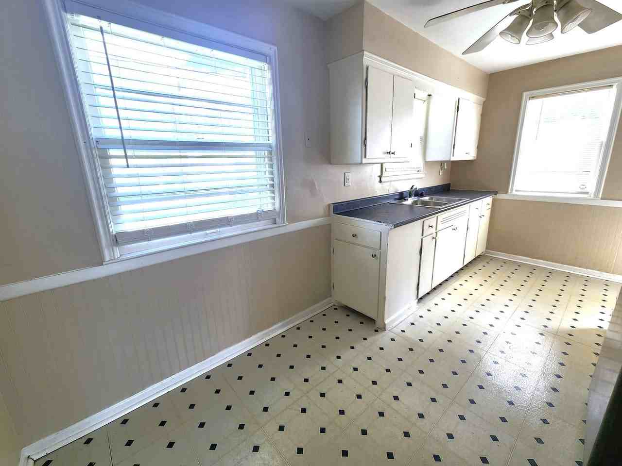 5908 N 80th St - Photo 2 of 10