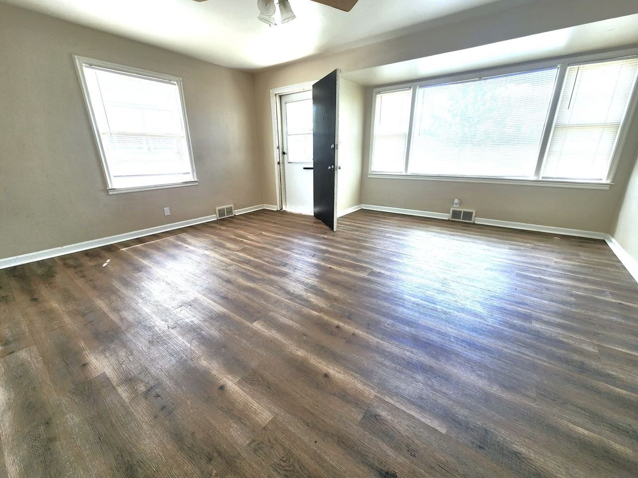 5908 N 80th St - Photo 6 of 10