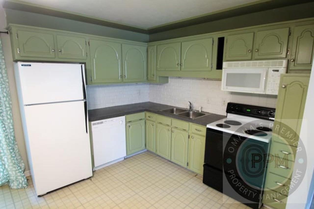 3442 S 88th St - Photo 2 of 17
