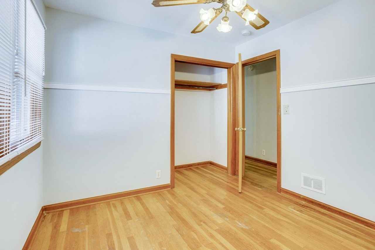 2110 Boudreau Dr - Photo 7 of 27