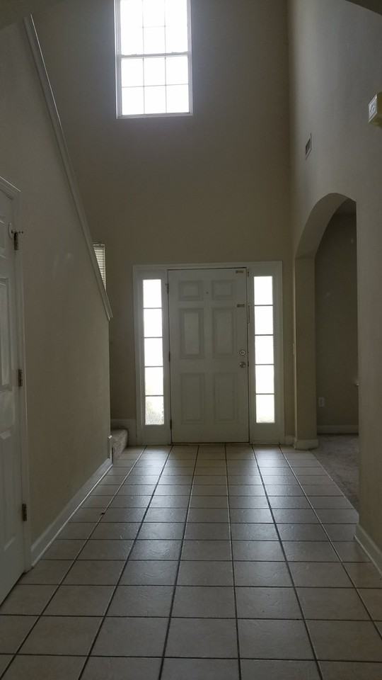 2167 Seneca Ridge Dr - Photo 2 of 10