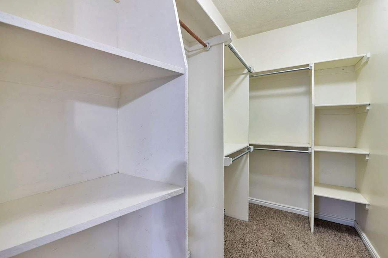 434 N Madison Ave - Photo 6 of 17