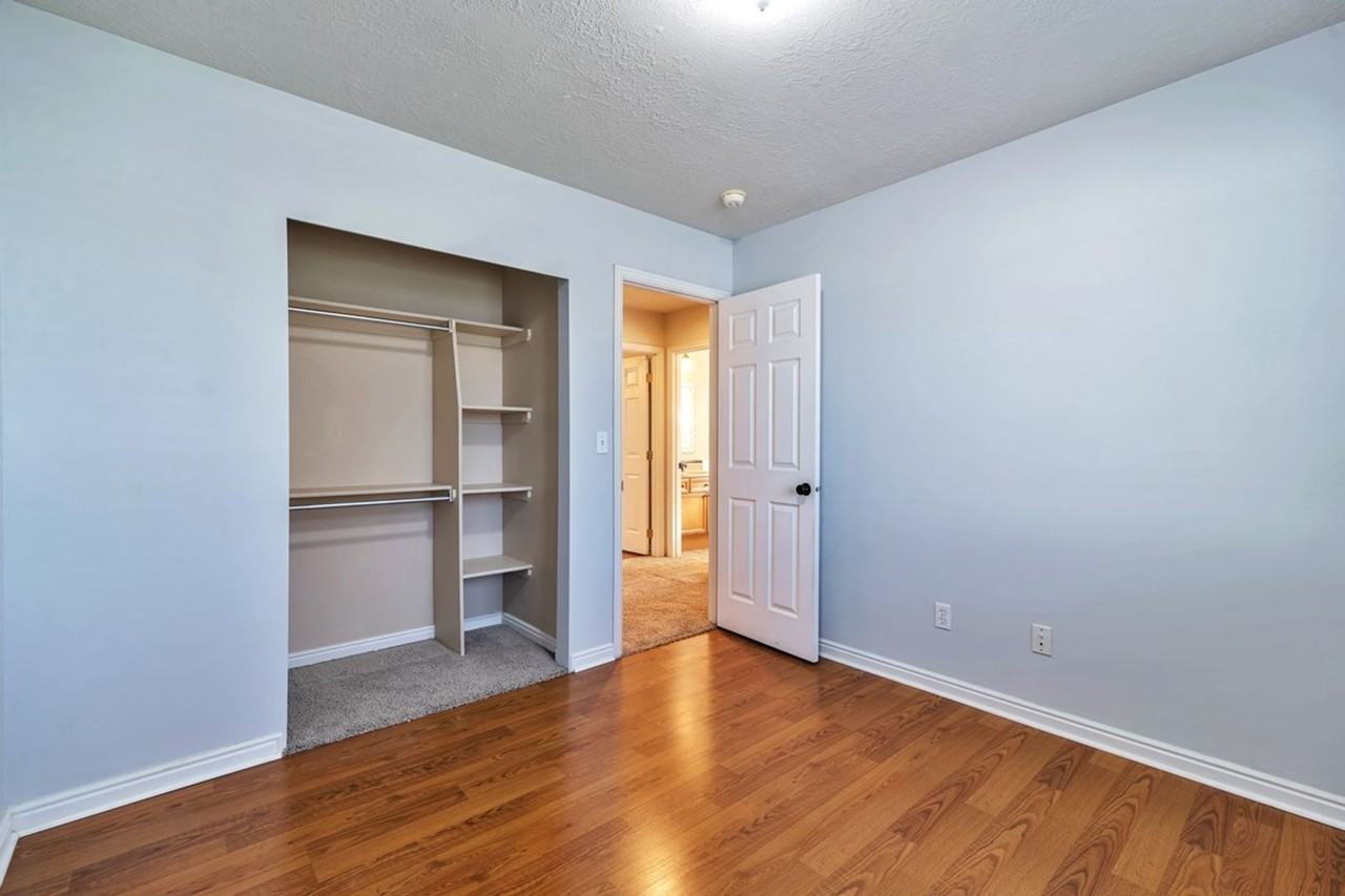 434 N Madison Ave - Photo 7 of 17