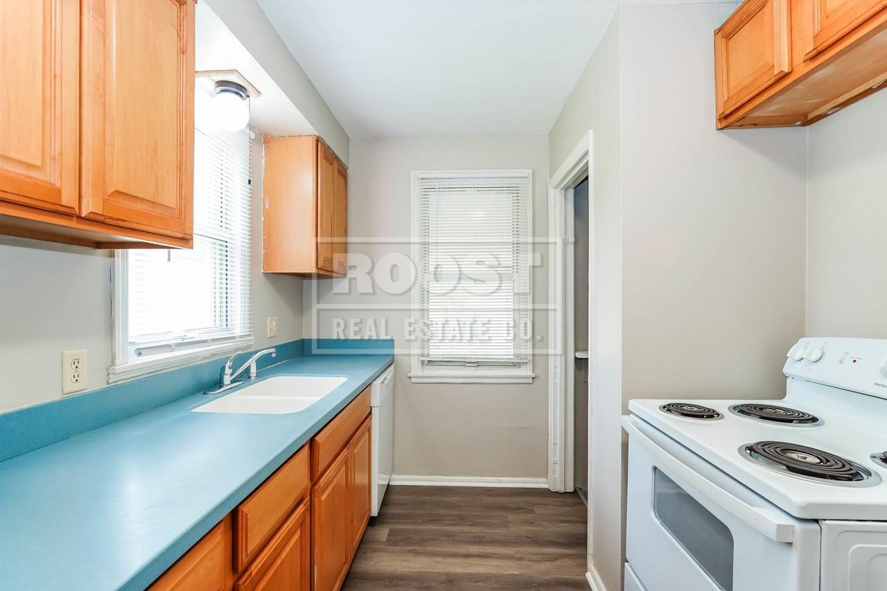 2930 E 13th Ave - Photo 4 of 10