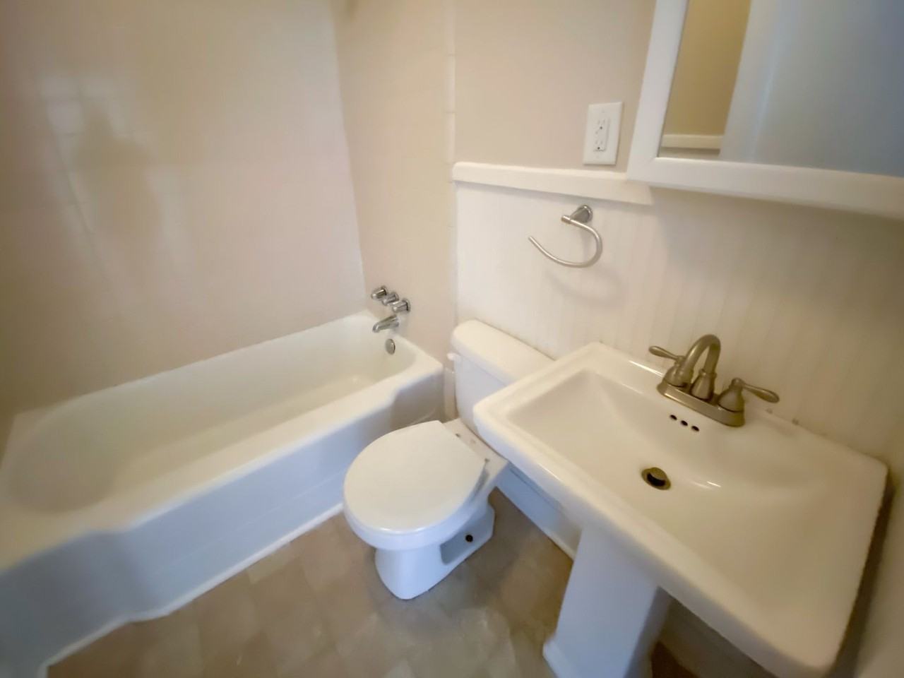 106 Stinson St - Photo 5 of 10