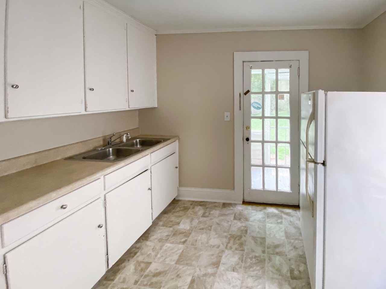 106 Stinson St - Photo 6 of 9