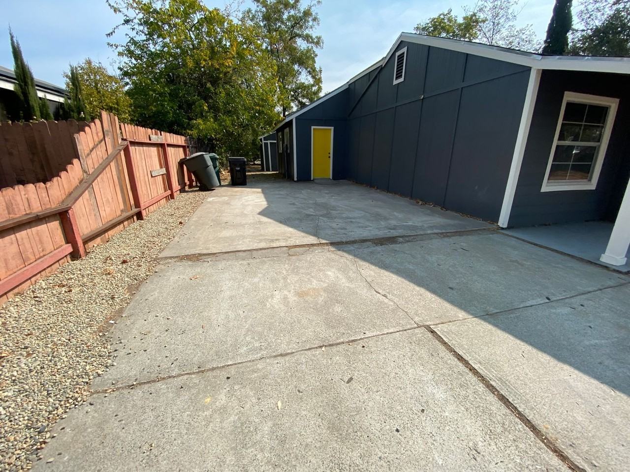 2504 Eastern Ave - Photo 2 of 23
