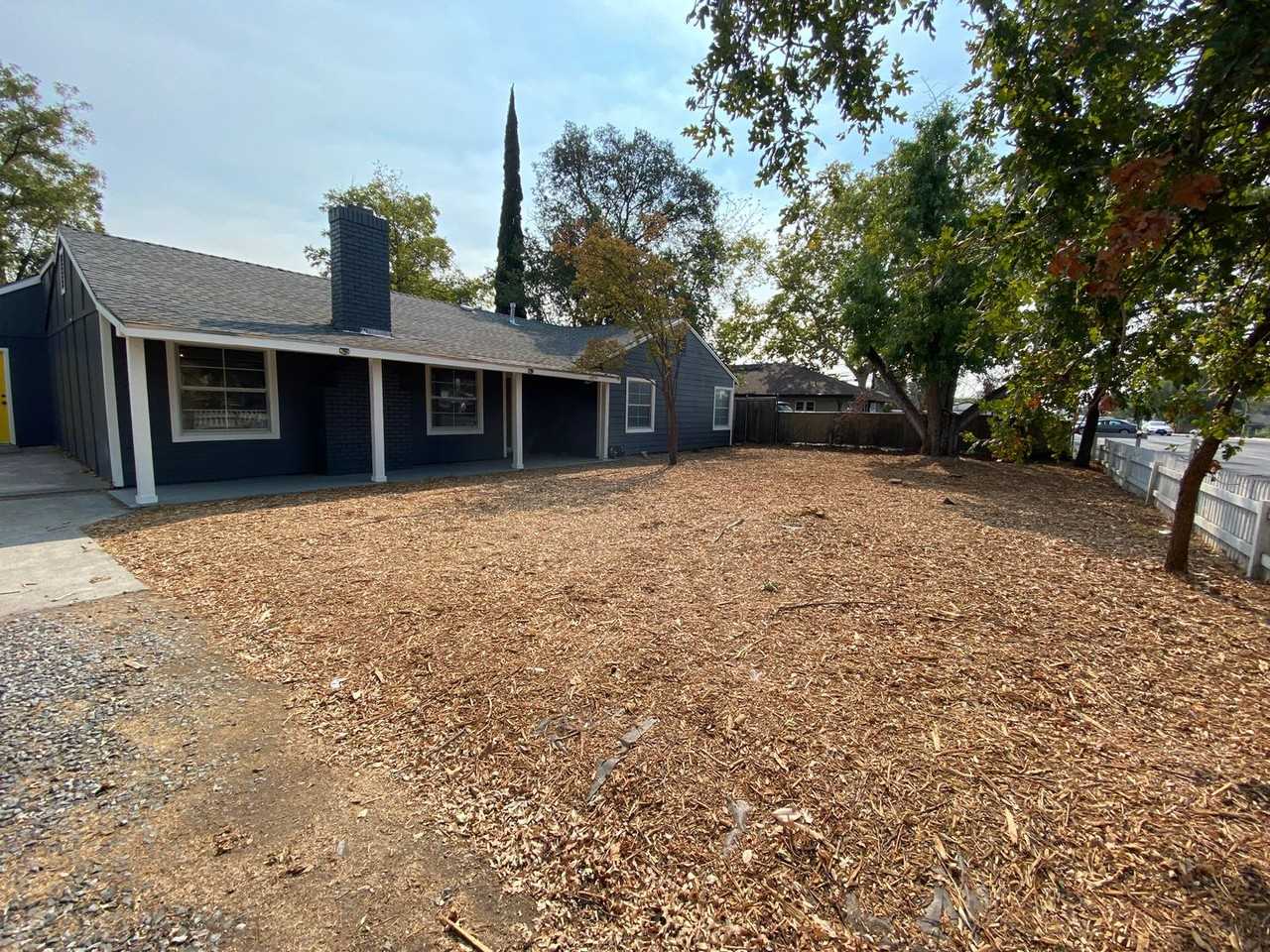 2504 Eastern Ave - Photo 3 of 23