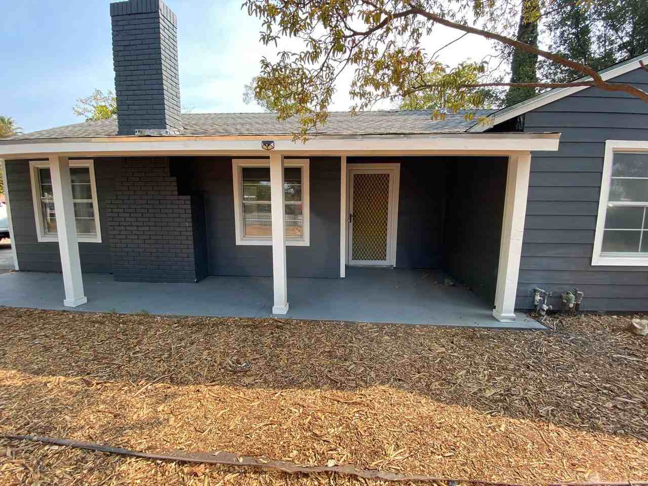 2504 Eastern Ave - Photo 4 of 23