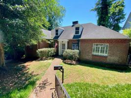 featured image of 812 Cabell Ave