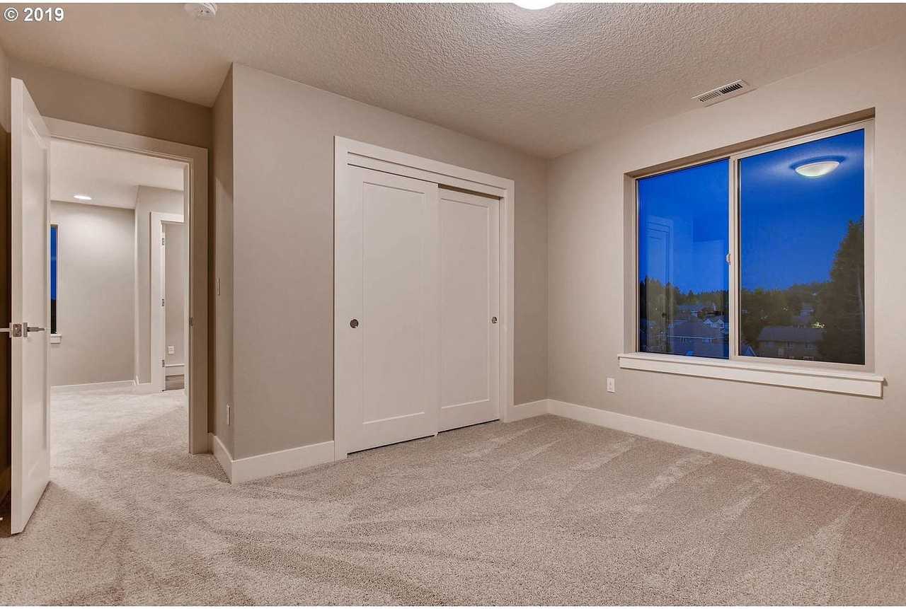 7549 Sw Steinbach Ter - Photo 3 of 12