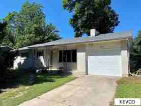 2805 Redwing Rd - Photo 1 of 1