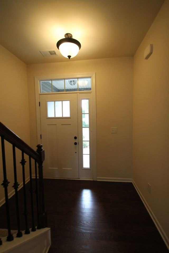 1044 Archibald Ave - Photo 4 of 33