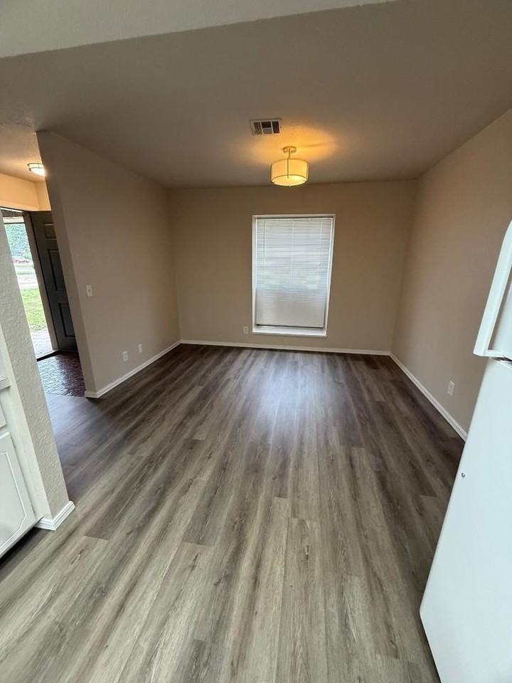 4228 Willowpoint Dr - Photo 5 of 13