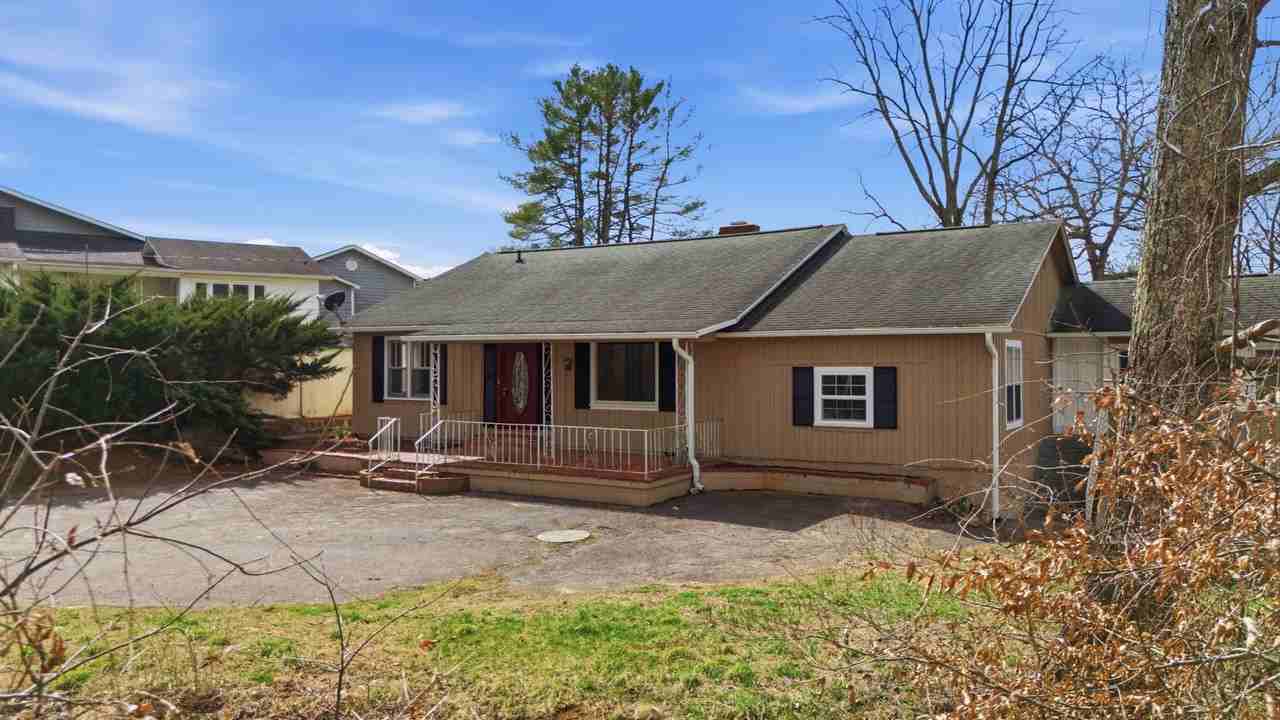 3920 Bryson City Rd - Photo 2 of 24