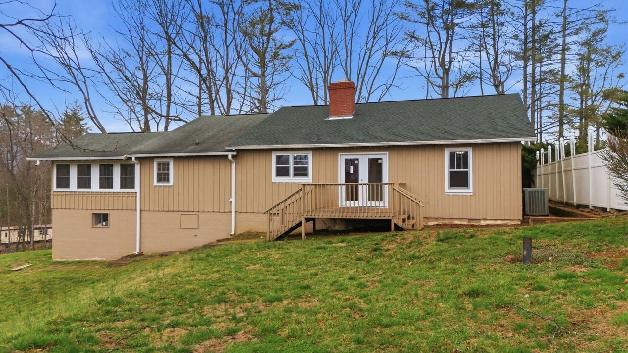 3920 Bryson City Rd - Photo 3 of 24