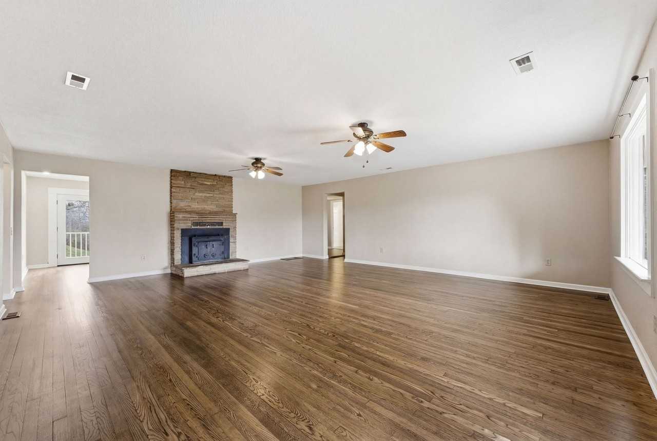 3920 Bryson City Rd - Photo 4 of 24