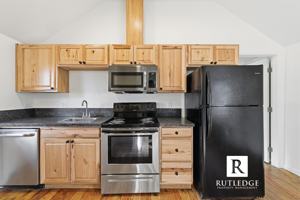 featured image of 1016 W 11th St