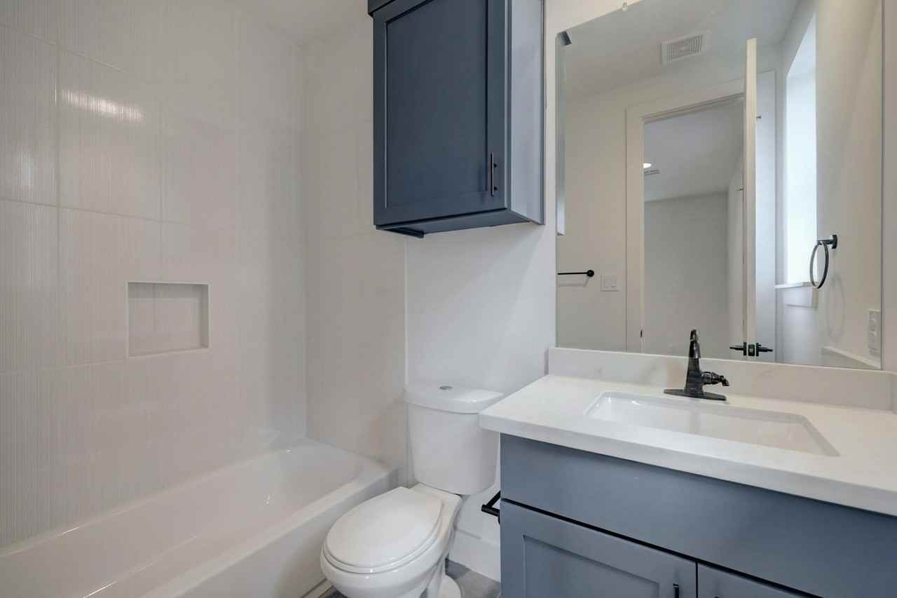 1535 W 24th St #C - Photo 6 of 16