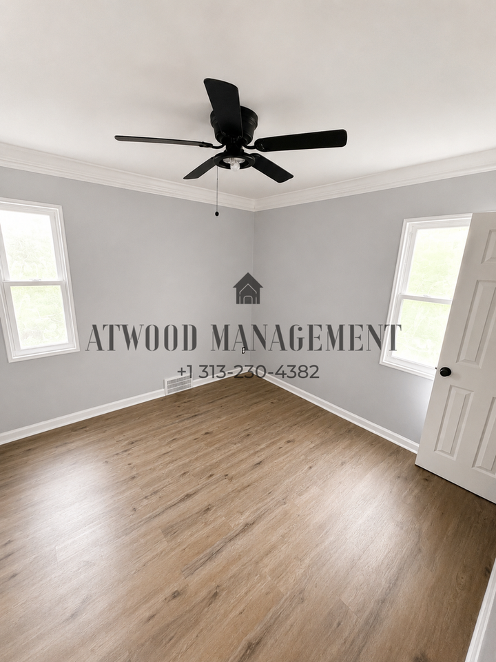 13669 Pfent St - Photo 5 of 9
