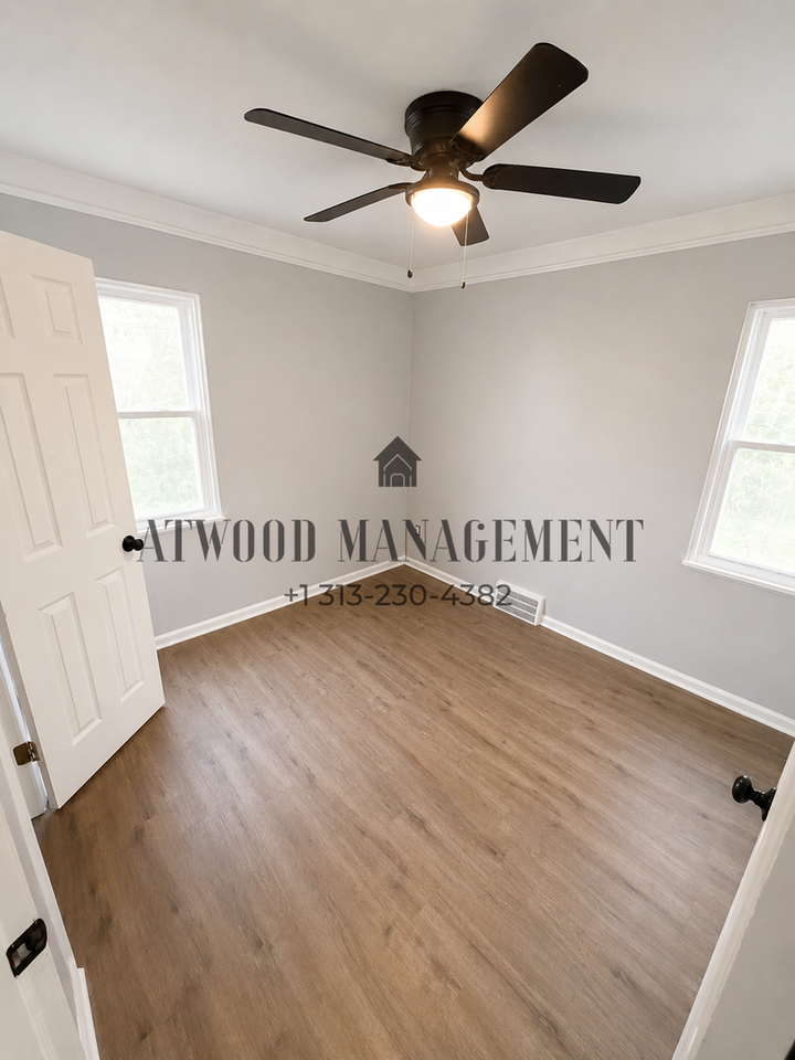 13669 Pfent St - Photo 6 of 9