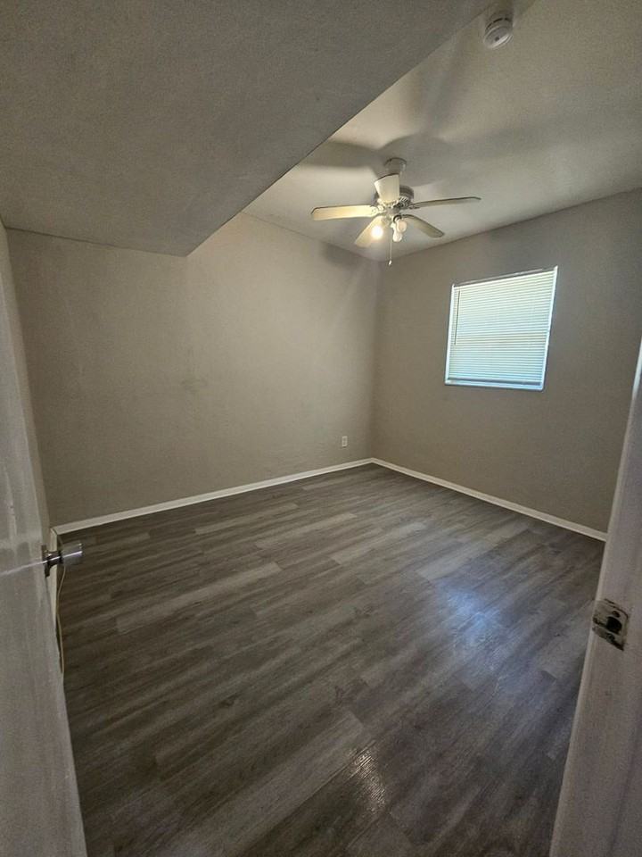 3022 Guava St - Photo 7 of 8