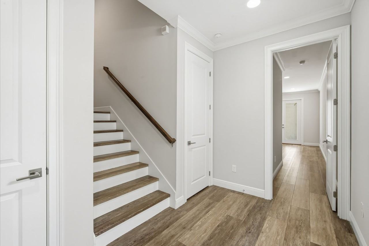 3008 W Julia St #2 - Photo 4 of 29