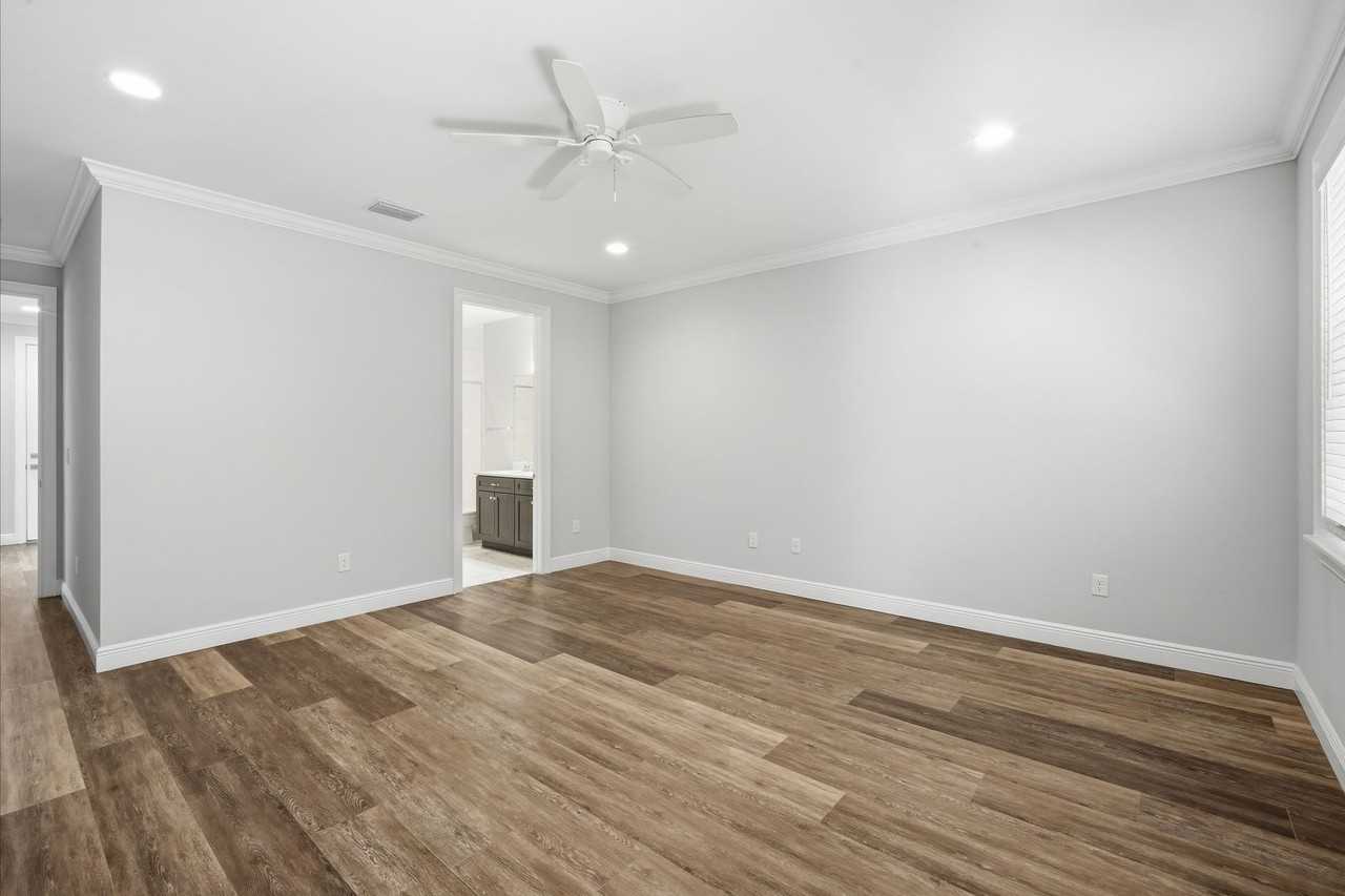 3008 W Julia St #2 - Photo 6 of 29