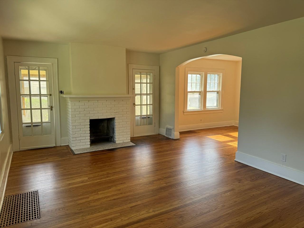 2708 Faraon St - Photo 2 of 10