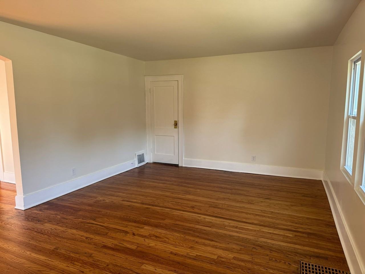 2708 Faraon St - Photo 3 of 10