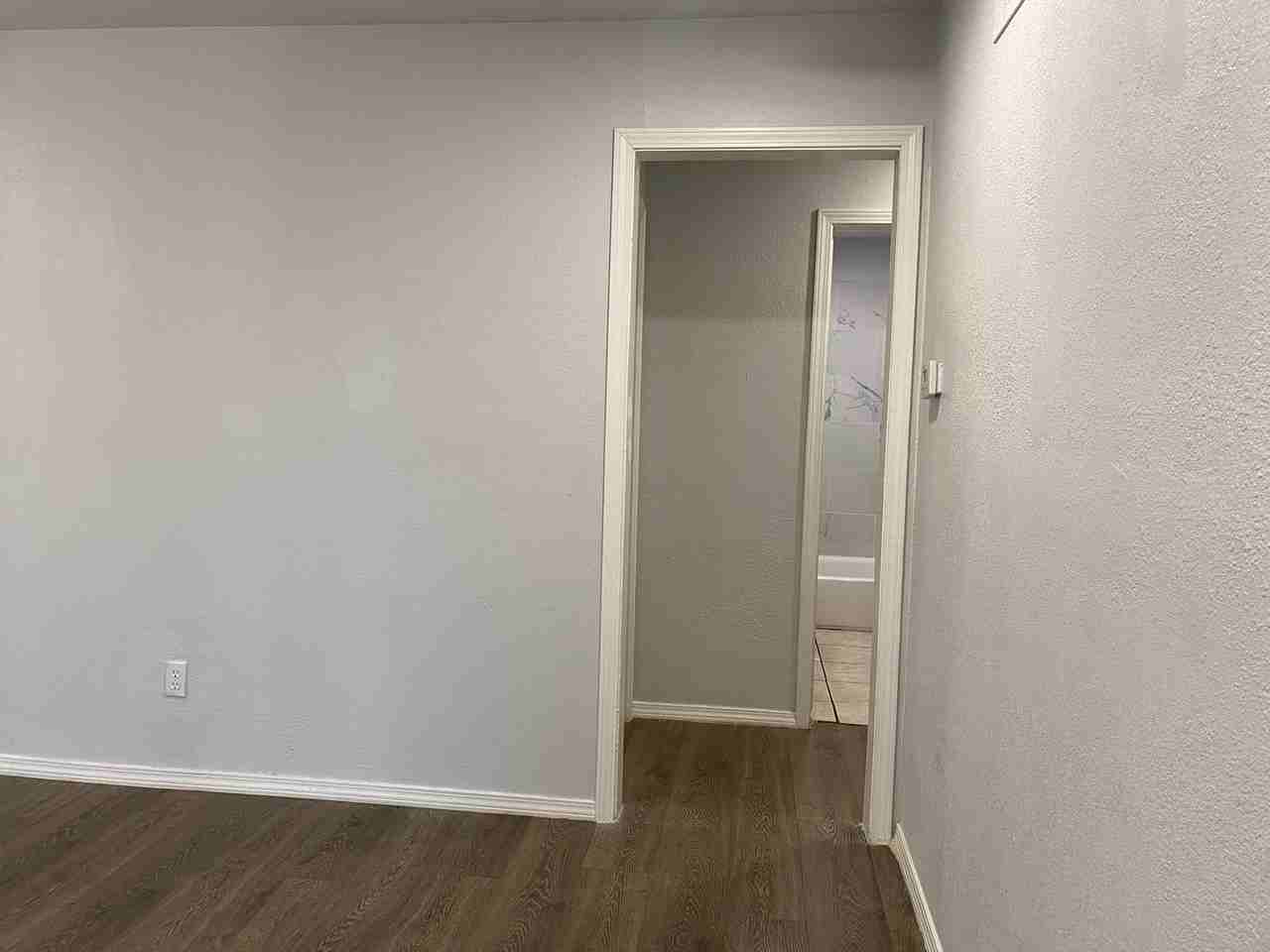 6431 N Elwood Ave - Photo 5 of 7