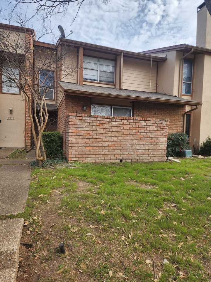 2715 Westgate Dr - Photo 2 of 16