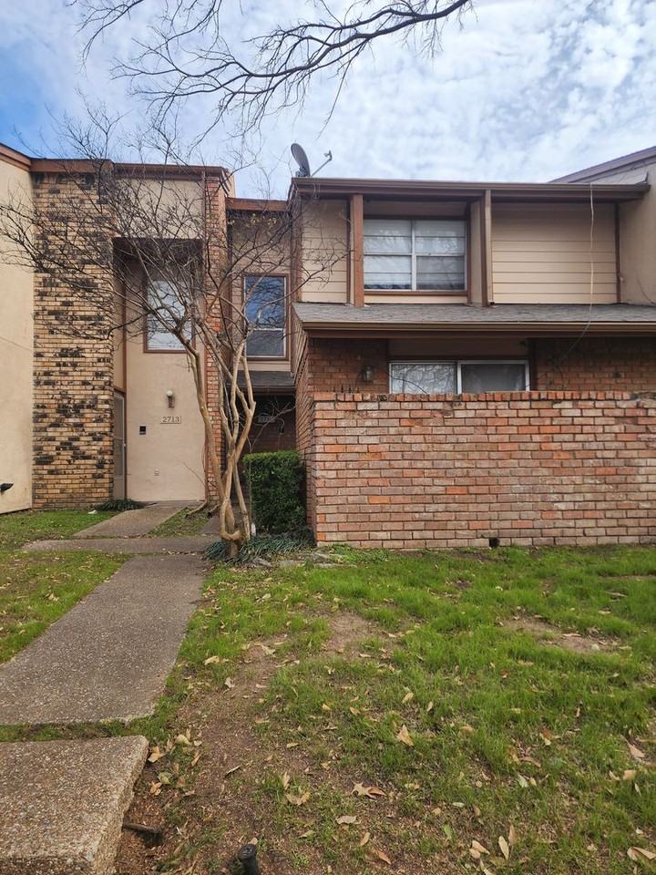 2715 Westgate Dr - Photo 3 of 16