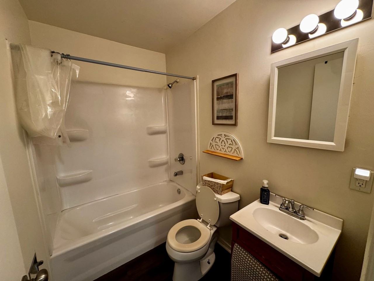 1811 13th Ave #8 - Photo 4 of 13