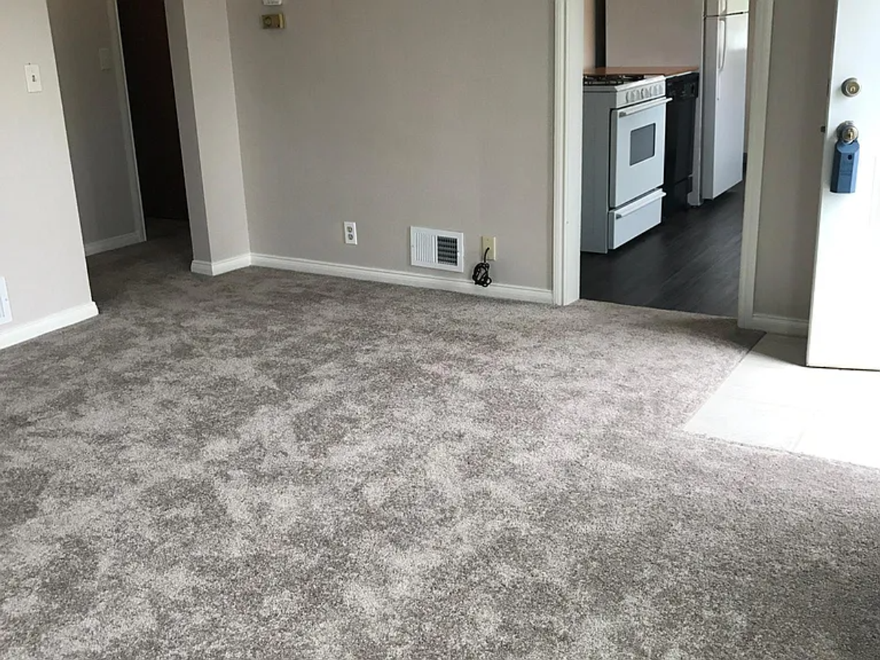 7079 Binney St - Photo 2 of 14