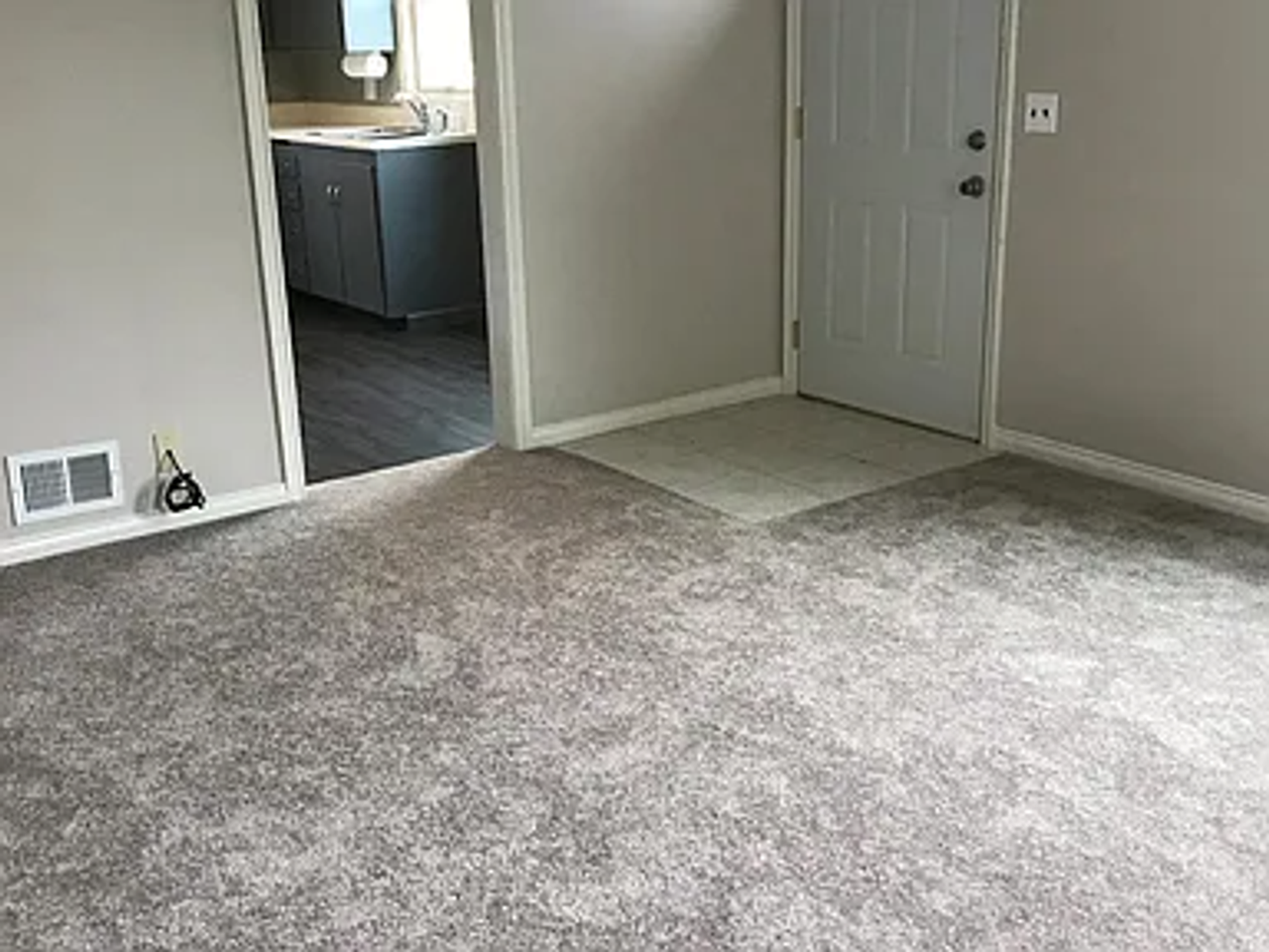 7079 Binney St - Photo 3 of 14