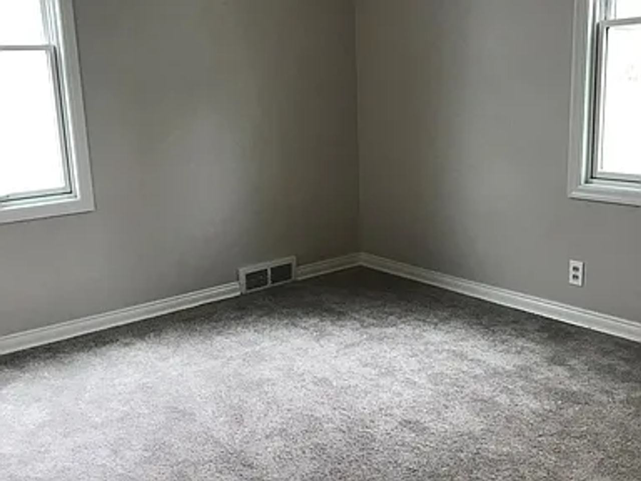 7079 Binney St - Photo 4 of 14