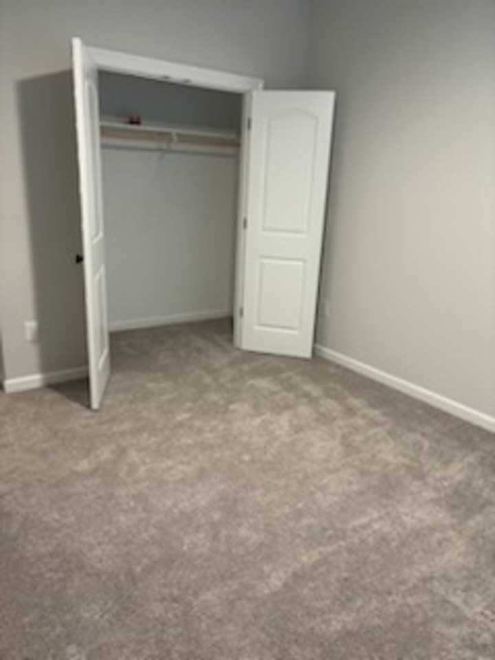 5330 Helmsdale Ct - Photo 5 of 17