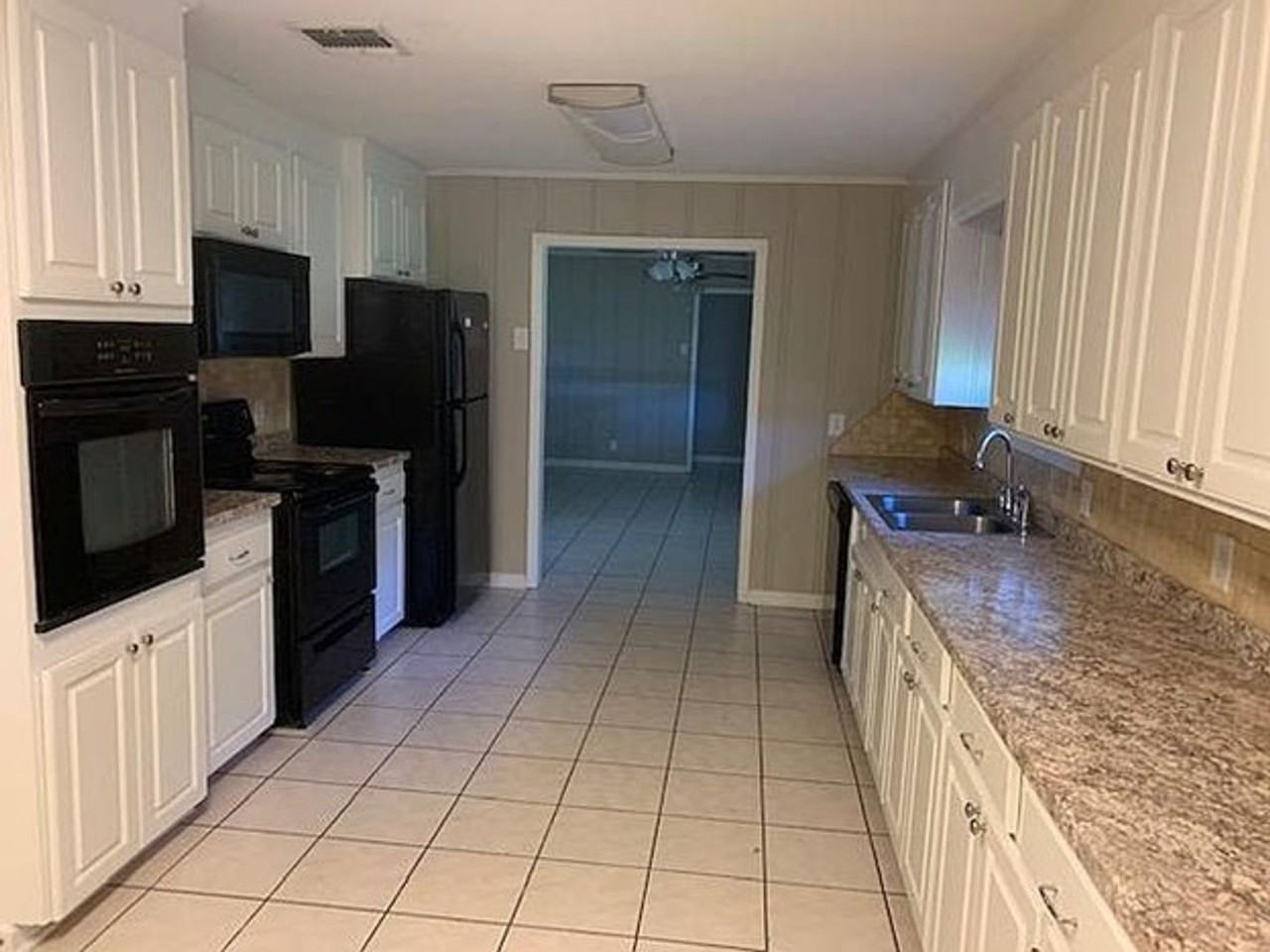 4906 Common St - Photo 5 of 11