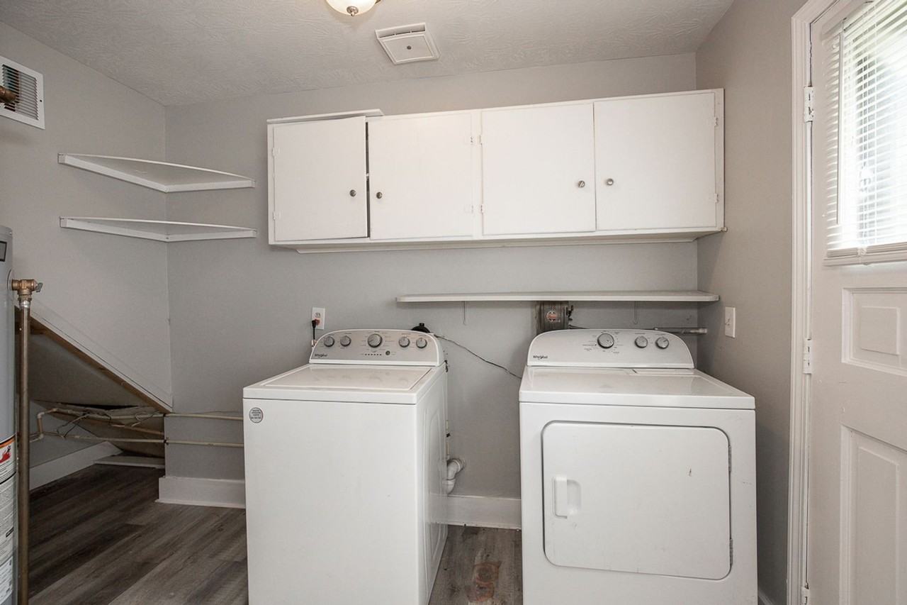 13617 Sprecher Ave - Photo 6 of 23