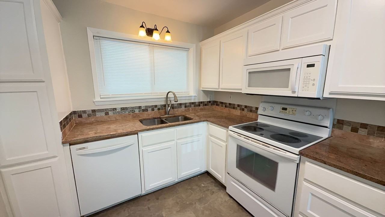 614 N 21st St - Photo 3 of 24
