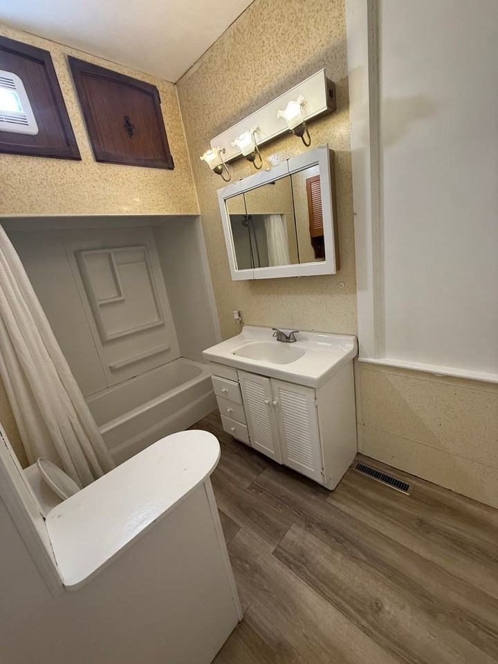 4516 3rd Ave - Photo 5 of 11