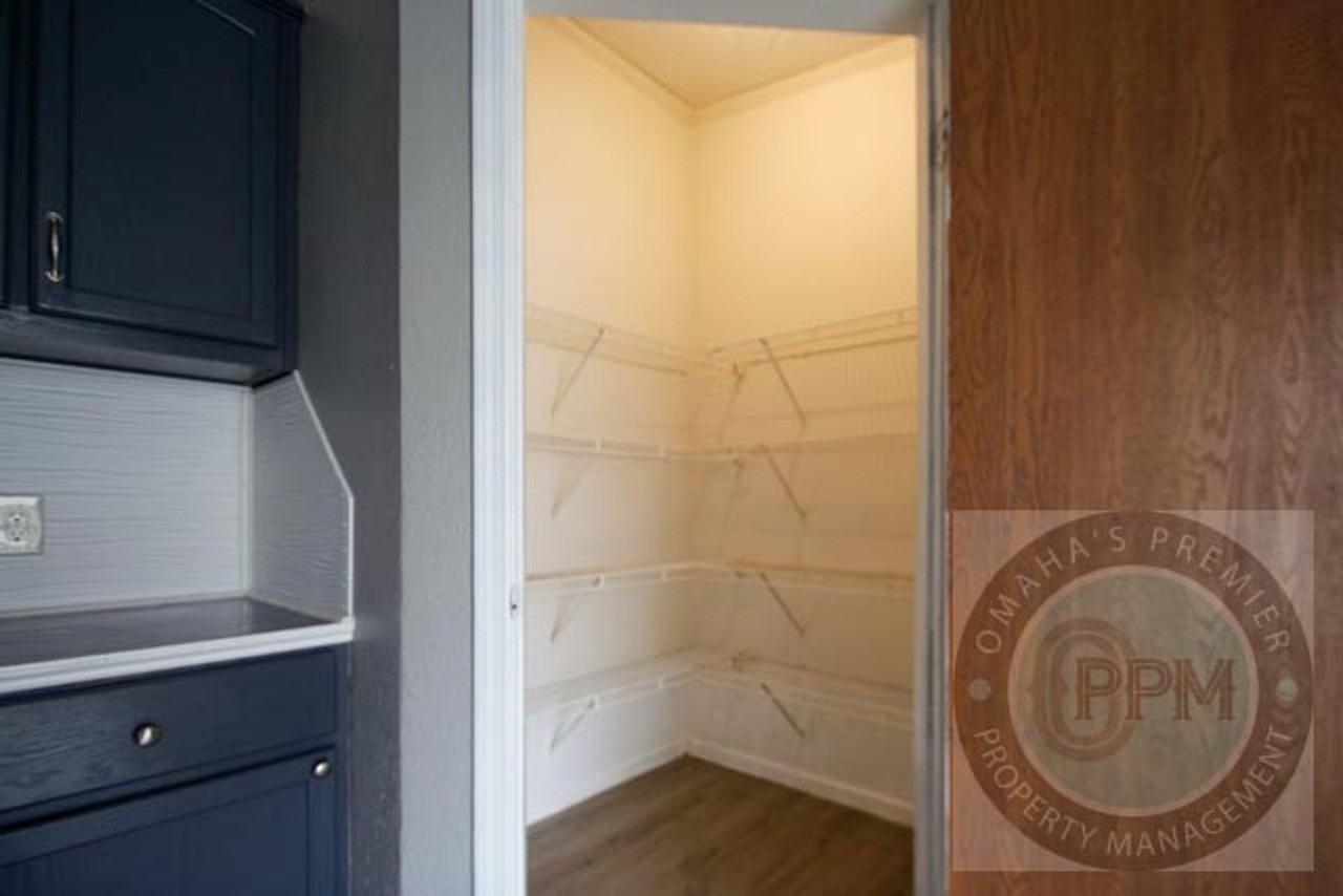7608 N 29th St - Photo 6 of 27