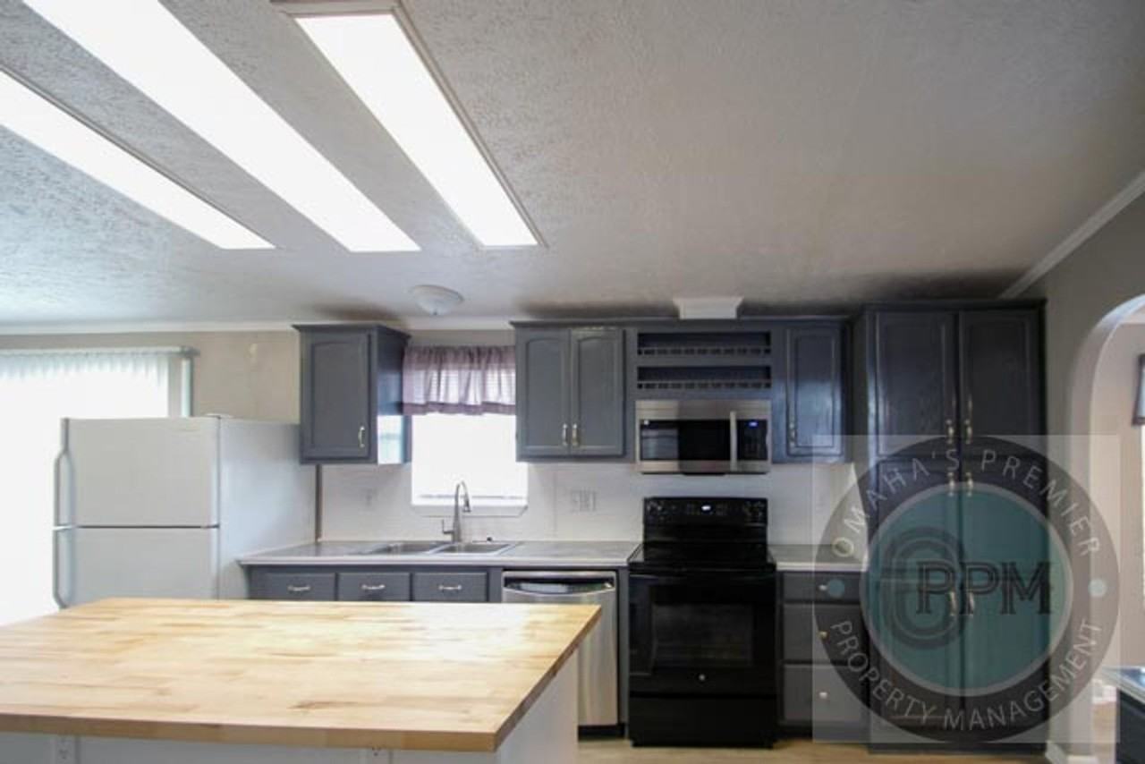7608 N 29th St - Photo 7 of 27