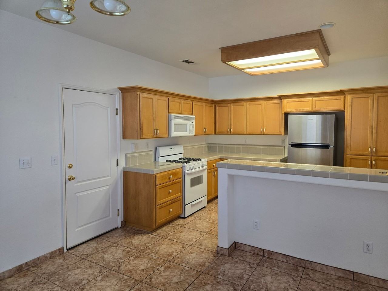 3621 S Bollinger Ct - Photo 3 of 6