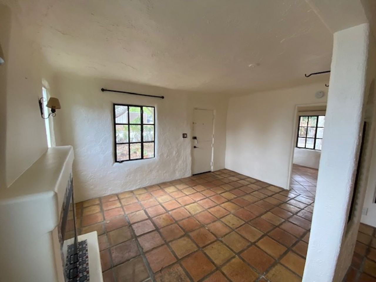 1114 Devisadero St - Photo 5 of 50