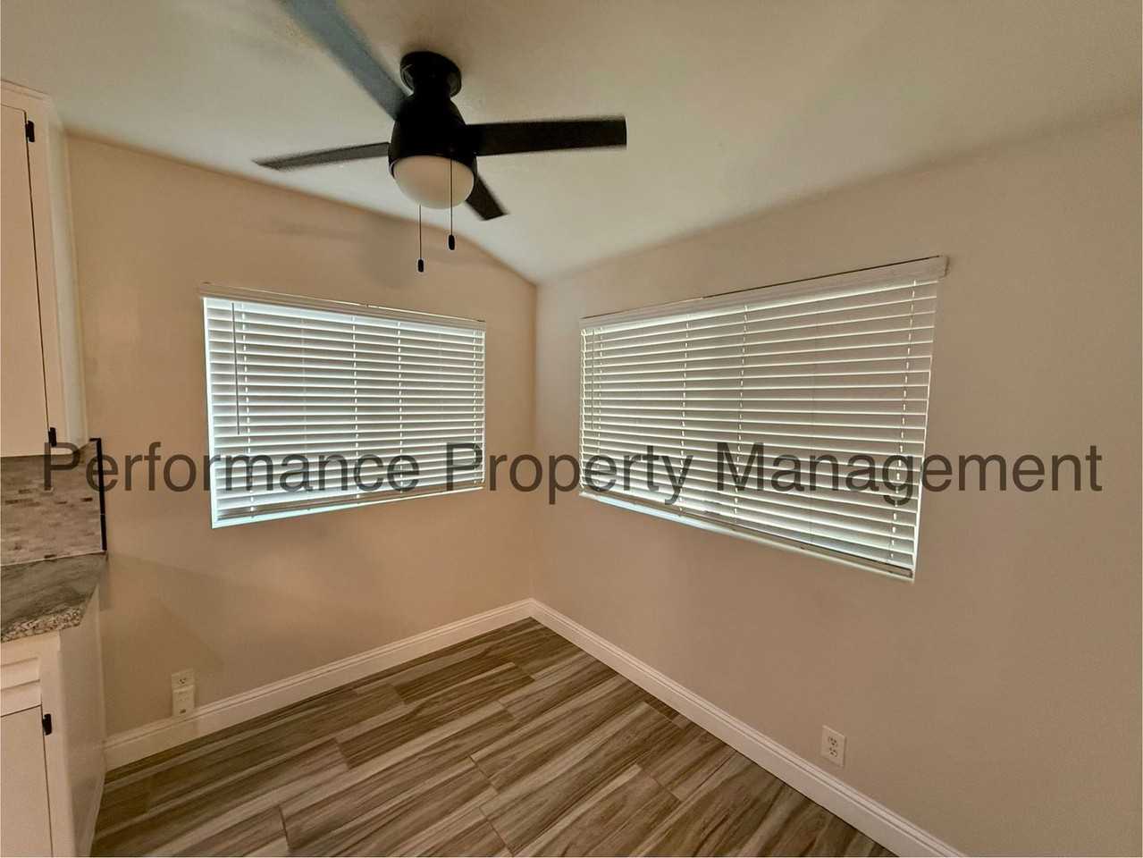 2401 Kayoming Way - Photo 5 of 21