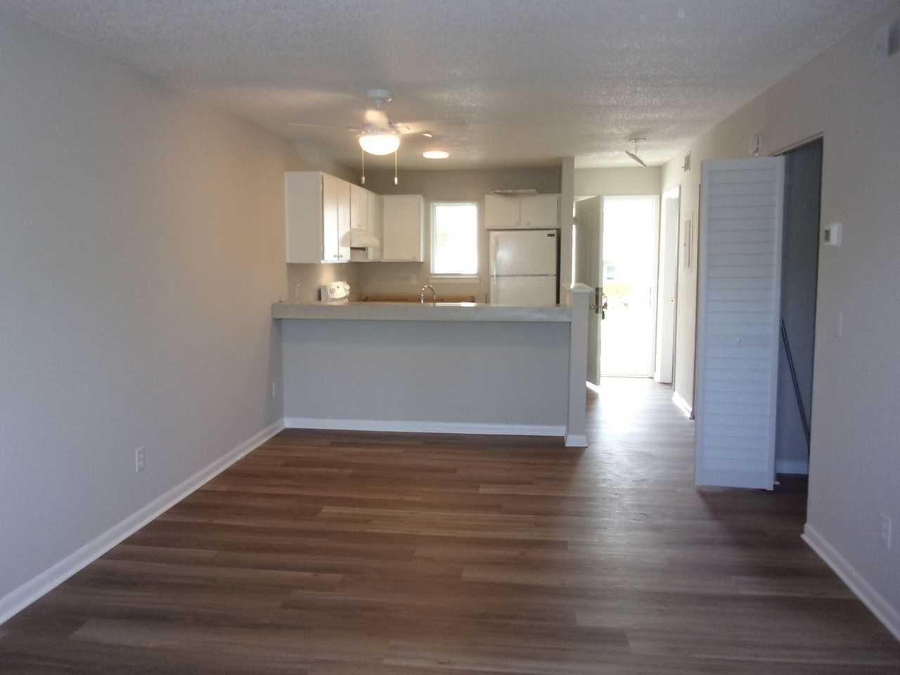 1694 Eagles Pl - Photo 5 of 14