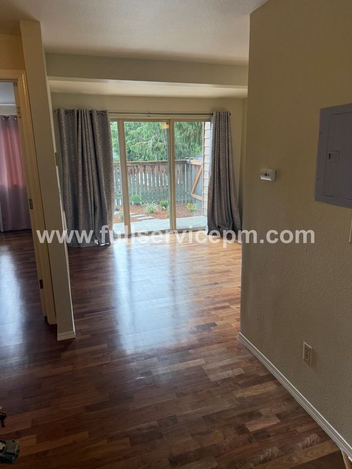 12600 57th Ave S - Photo 5 of 26